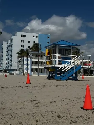 320 S Surf Road Hollywood FL 33019