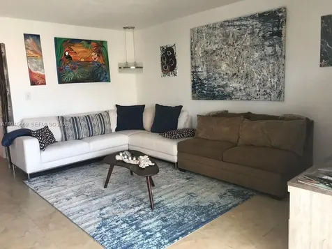 320 S Surf Road Hollywood FL 33019