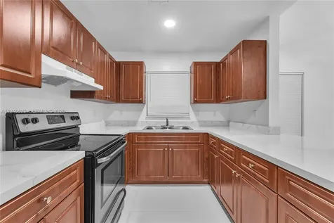 1541 NW 1st Court Miami FL 33136