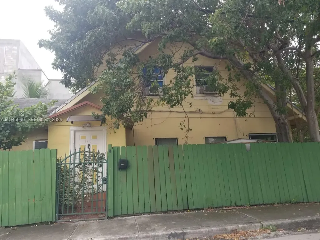 1245 NW 7th Court Miami FL 33136