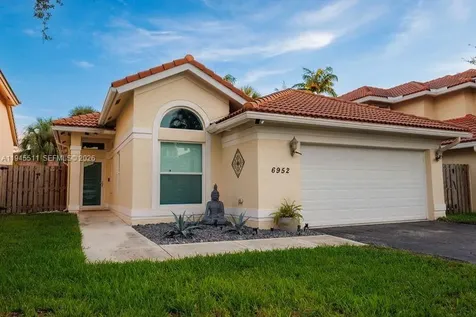 6952 NW 27th Court Margate FL 33063