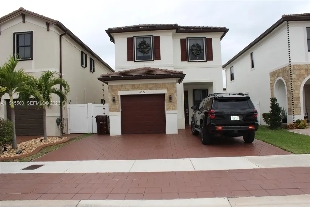11024 W 35th Lane Hialeah FL 33018