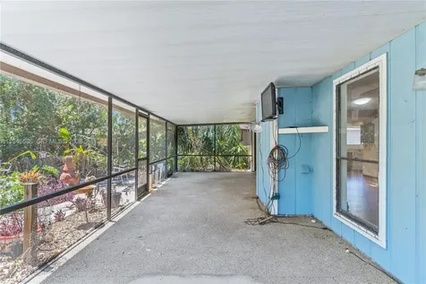 8155 Glenbrooke Court Sarasota FL 34243