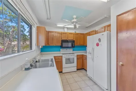 8155 Glenbrooke Court Sarasota FL 34243