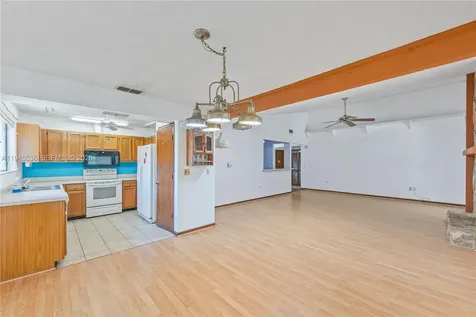 8155 Glenbrooke Court Sarasota FL 34243