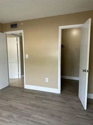 488 NW 165th Street Road Miami FL 33169