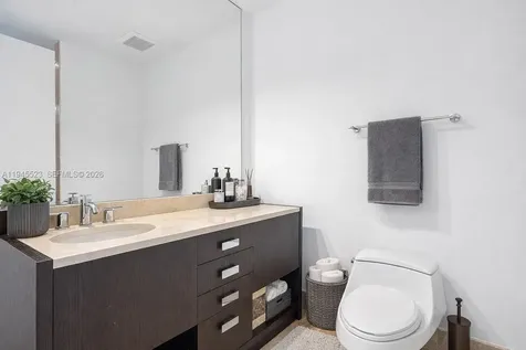 18201 Collins Avenue Sunny Isles Beach FL 33160