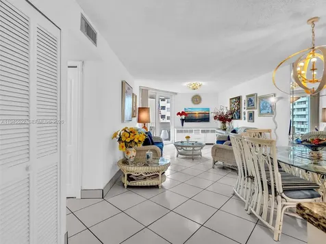 1750 W 46th Street Hialeah FL 33012