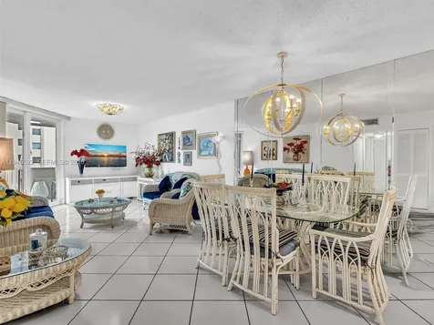 1750 W 46th Street Hialeah FL 33012