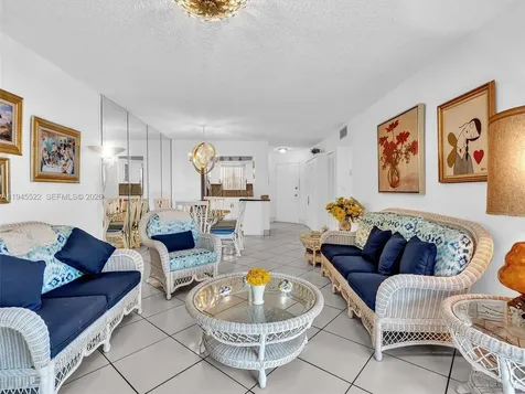 1750 W 46th Street Hialeah FL 33012