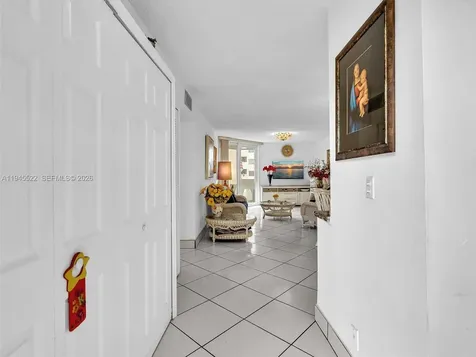 1750 W 46th Street Hialeah FL 33012