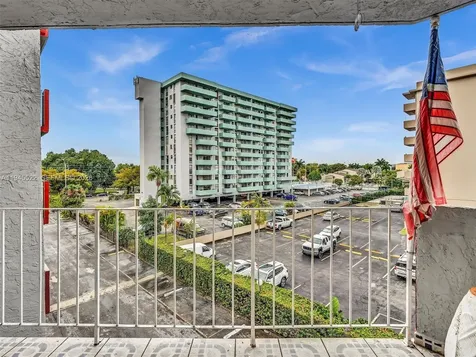 1750 W 46th Street Hialeah FL 33012