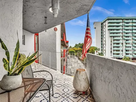 1750 W 46th Street Hialeah FL 33012