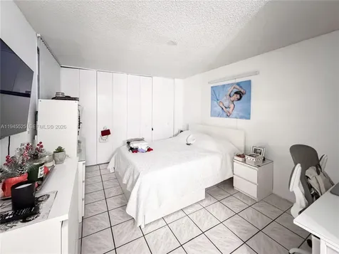 19761 SW 114th Avenue Miami FL 33157