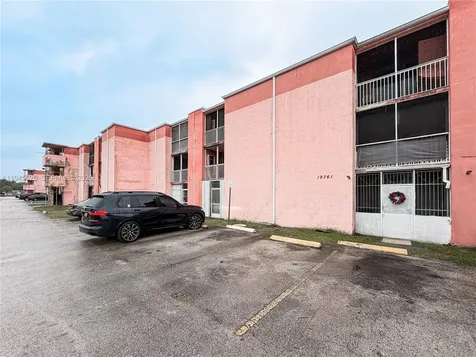 19761 SW 114th Avenue Miami FL 33157