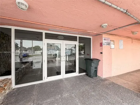 19761 SW 114th Avenue Miami FL 33157