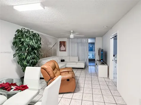 19761 SW 114th Avenue Miami FL 33157