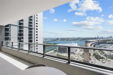 159 NE 6th Street Miami FL 33132