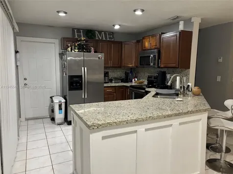 9716 NW 51st Terrace Doral FL 33178
