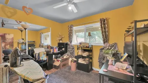 6 Spinning Wheel Lane Tamarac FL 33319
