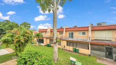 6 Spinning Wheel Lane Tamarac FL 33319