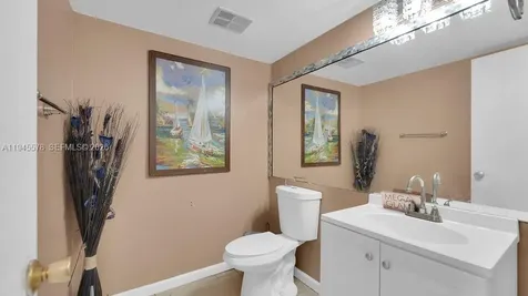 6 Spinning Wheel Lane Tamarac FL 33319