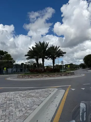 2850 Somerset Drive Lauderdale Lakes FL 33311