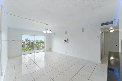 482 NW 165th Street Road Miami FL 33169