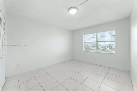 482 NW 165th Street Road Miami FL 33169