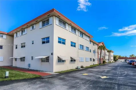 5300 Washington Street Hollywood FL 33021