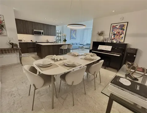 68 SE 6th Street Miami FL 33131