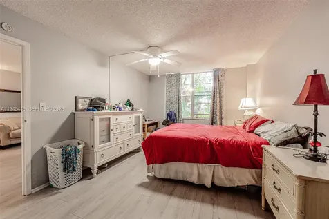 2601 NW 48th Terrace Lauderdale Lakes FL 33313