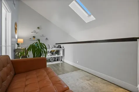 4880 SW 64th Way Davie FL 33314