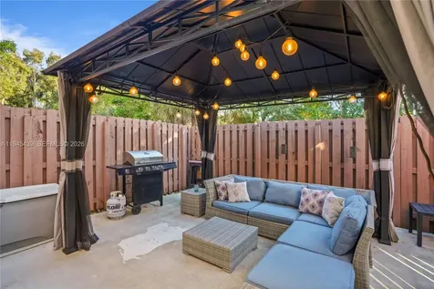 4880 SW 64th Way Davie FL 33314
