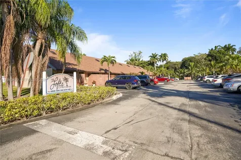 4880 SW 64th Way Davie FL 33314