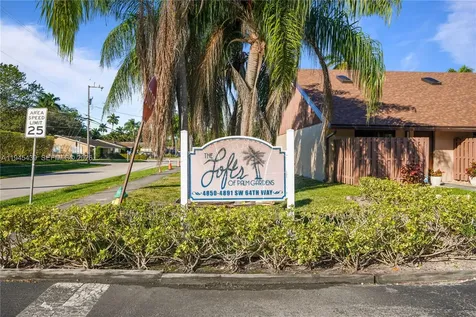 4880 SW 64th Way Davie FL 33314