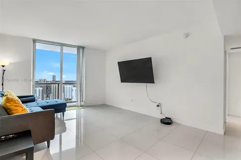 185 SW 7th Street Miami FL 33130