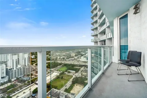 185 SW 7th Street Miami FL 33130