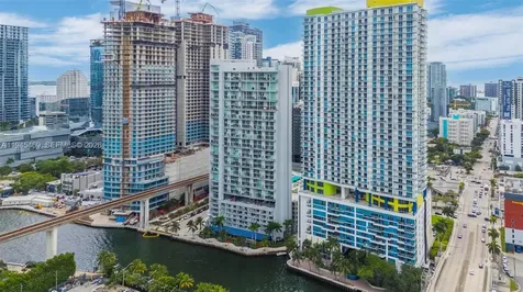 185 SW 7th Street Miami FL 33130