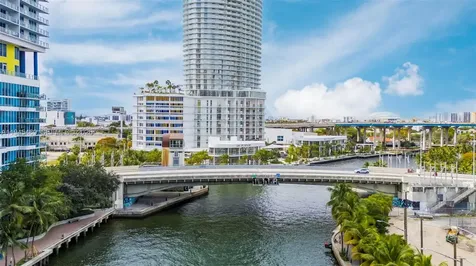 185 SW 7th Street Miami FL 33130