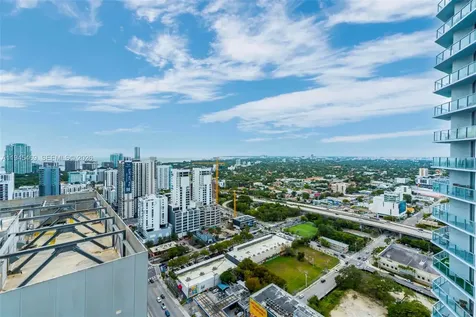 185 SW 7th Street Miami FL 33130