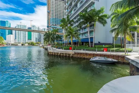 185 SW 7th Street Miami FL 33130
