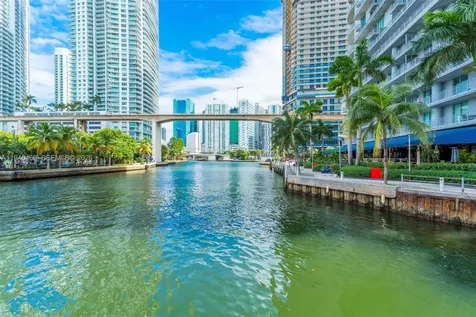 185 SW 7th Street Miami FL 33130