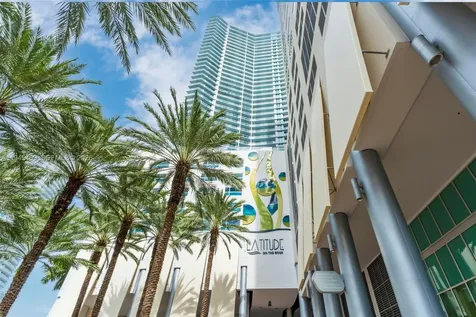 185 SW 7th Street Miami FL 33130