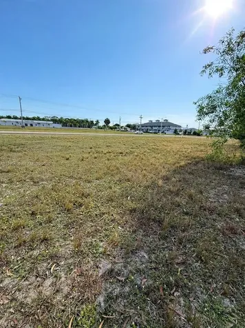 806 Skyline Boulevard Cape Coral FL 33991