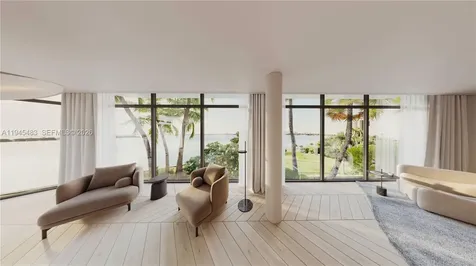 7105 NE 10 Avenue Miami FL 33138