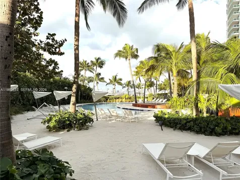 1000 S Pointe Drive Miami Beach FL 33139