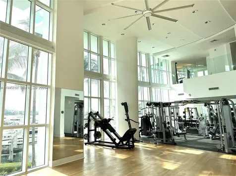 1000 S Pointe Drive Miami Beach FL 33139