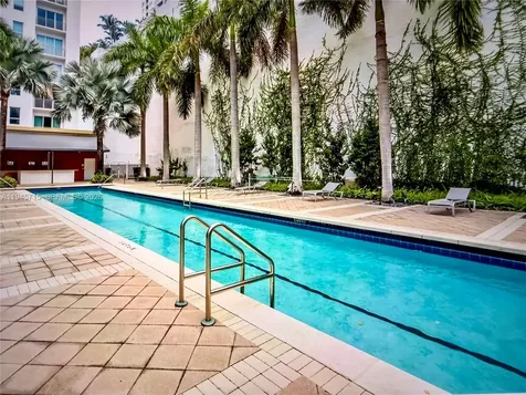 133 NE 2nd Avenue Miami FL 33132