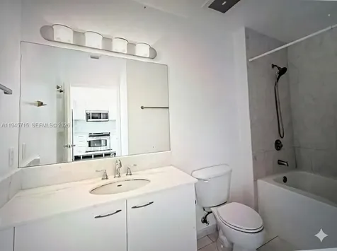 133 NE 2nd Avenue Miami FL 33132
